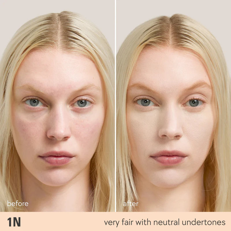 Kylie Natural Blur Powder Foundation