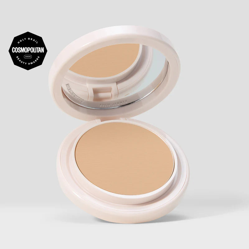 Kylie Natural Blur Powder Foundation
