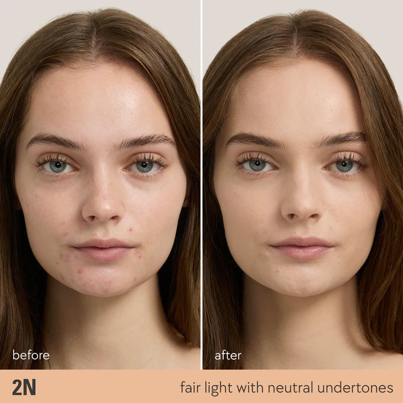 Kylie Natural Blur Powder Foundation
