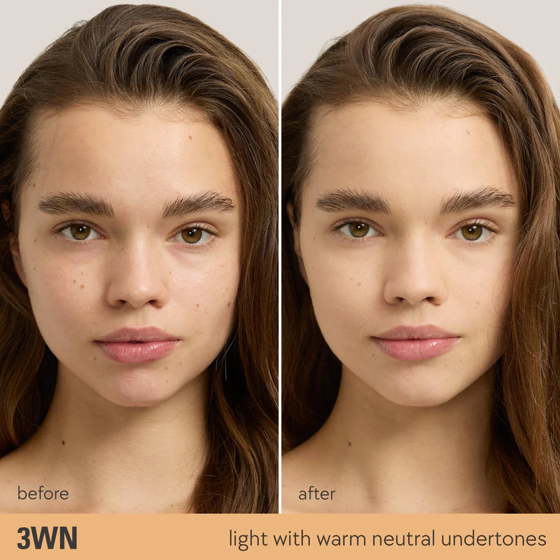 Kylie Natural Blur Powder Foundation