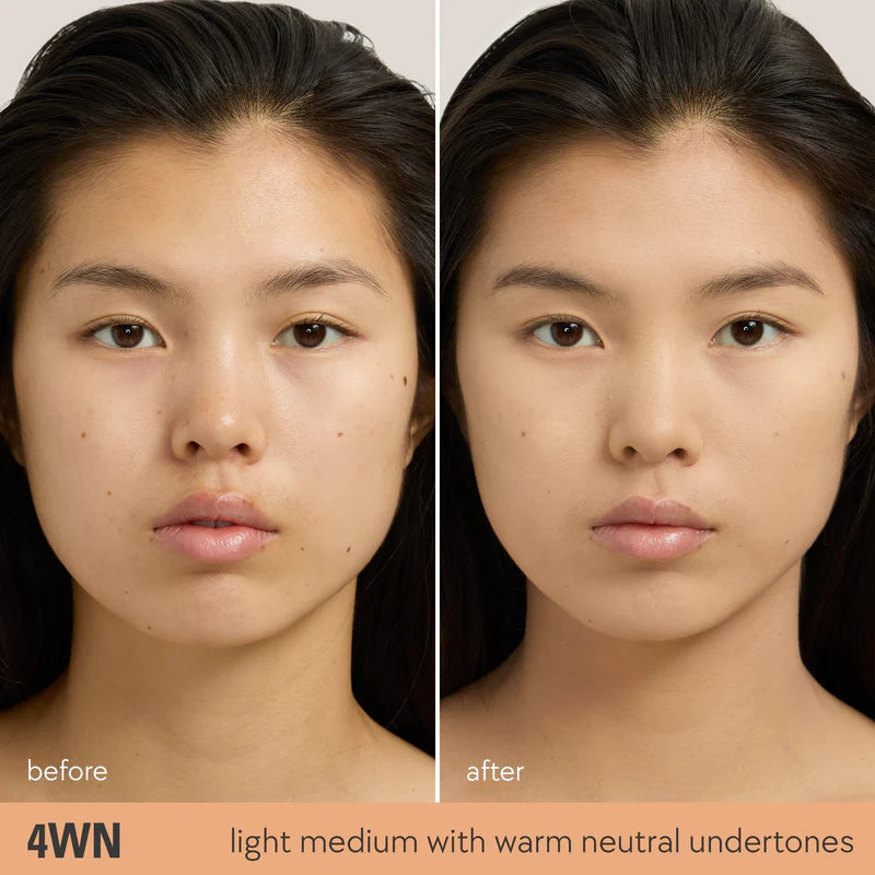 Kylie Natural Blur Powder Foundation