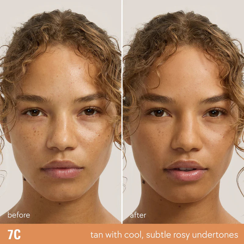 Kylie Natural Blur Powder Foundation