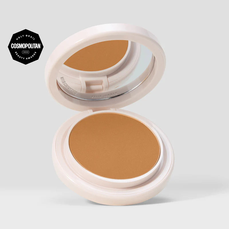 Kylie Natural Blur Powder Foundation