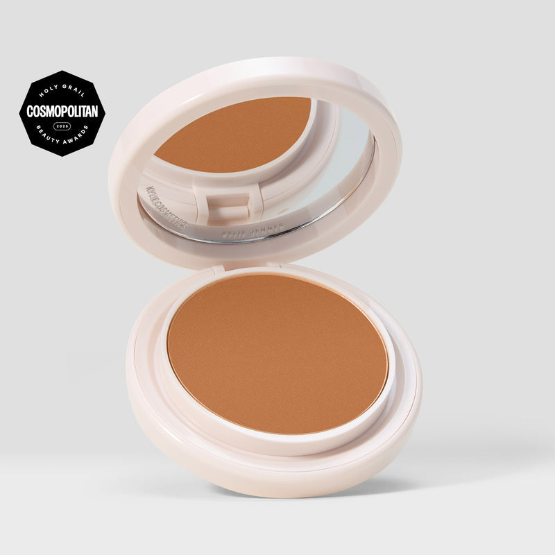 Kylie Natural Blur Powder Foundation