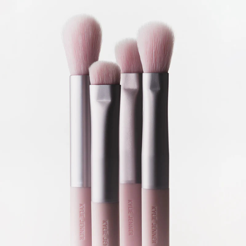 Kylie Eyeshadow Brush (4) + Matte Palette + Kylash Mascara